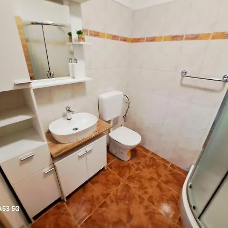 Silvija, Apartman *